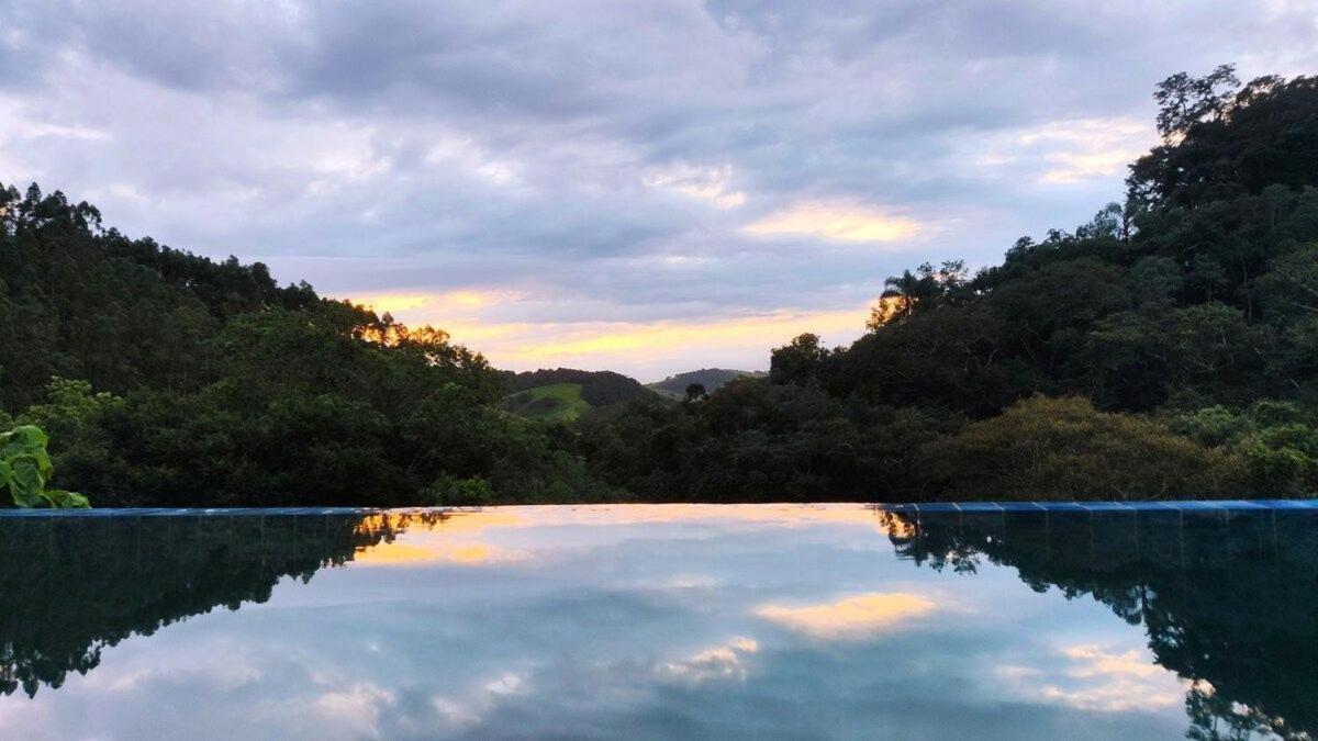 Chalé do Lago Luxo Cunha Esterno foto